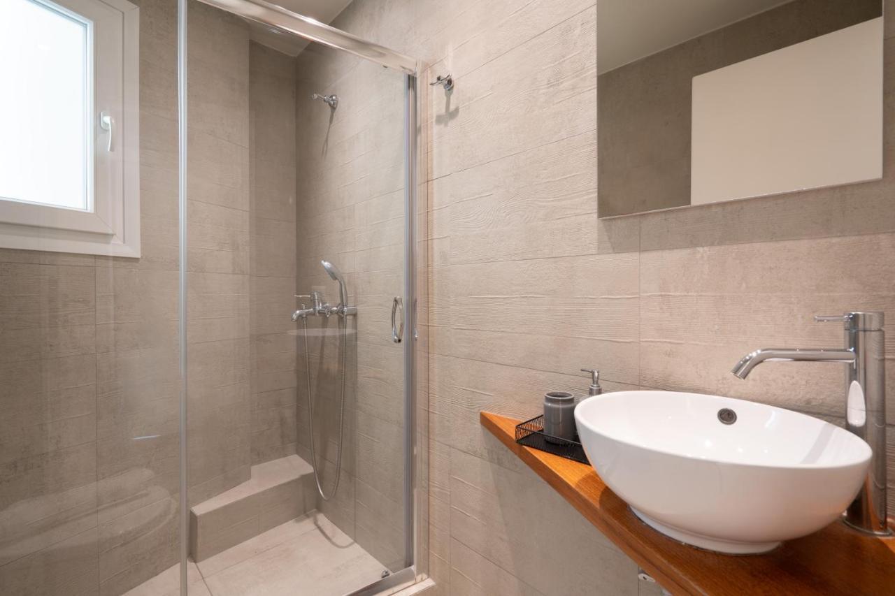 Classy Apartment In Koukaki, Walk To Metro & Acropolis Athens Exterior photo