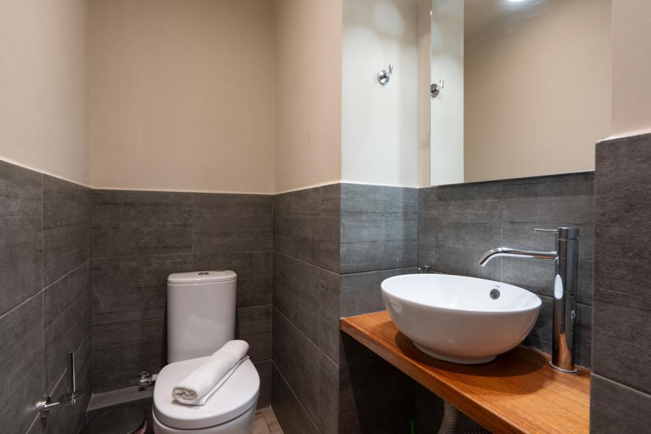 Classy Apartment In Koukaki, Walk To Metro & Acropolis Athens Exterior photo